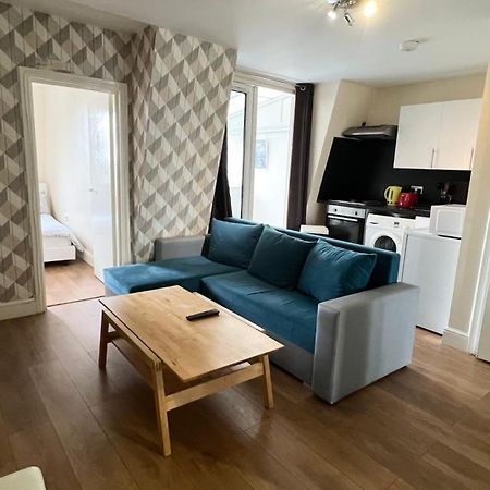Comfy 2 Bedroom Apartments - Finchley Road, London Bagian luar foto