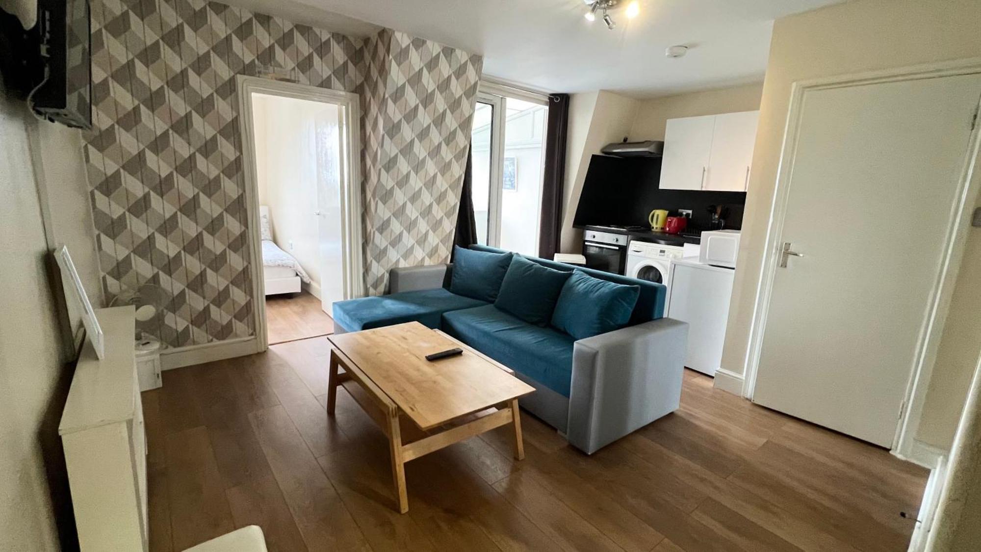 Comfy 2 Bedroom Apartments - Finchley Road, London Bagian luar foto