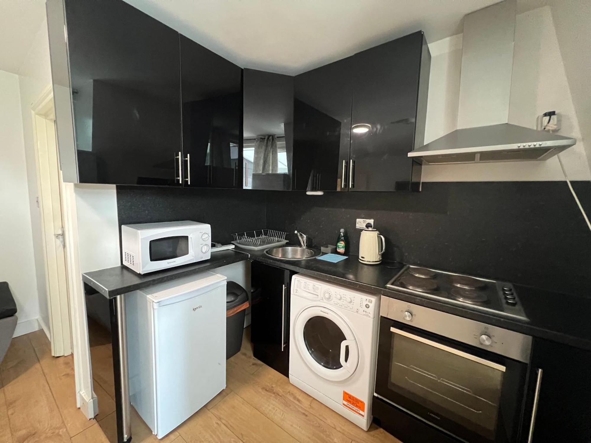 Comfy 2 Bedroom Apartments - Finchley Road, London Bagian luar foto