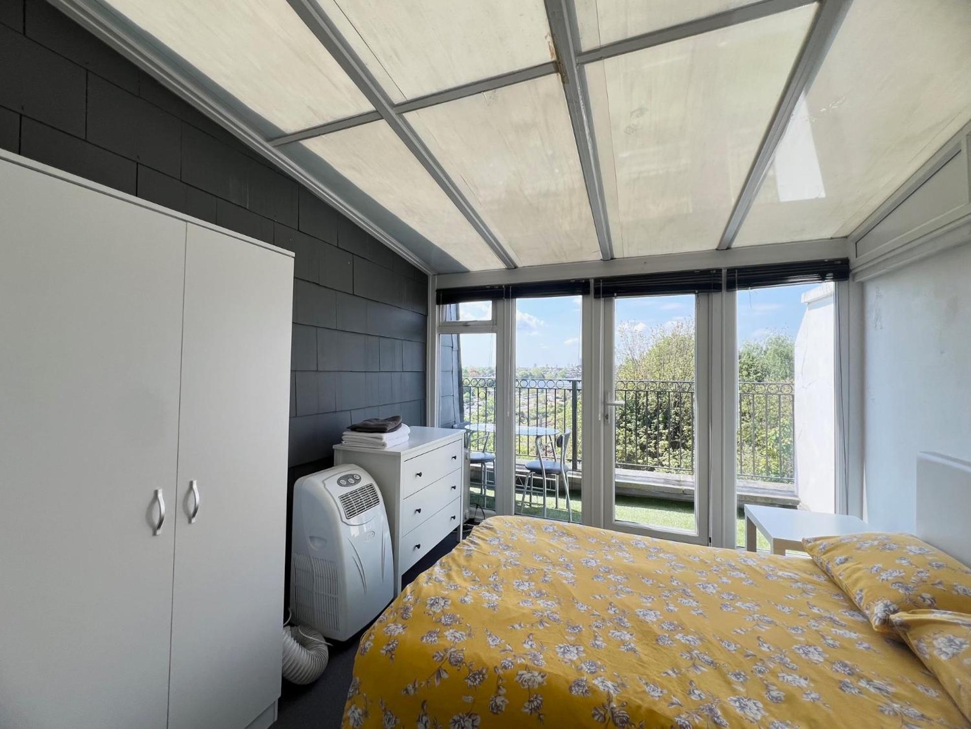 Comfy 2 Bedroom Apartments - Finchley Road, London Bagian luar foto