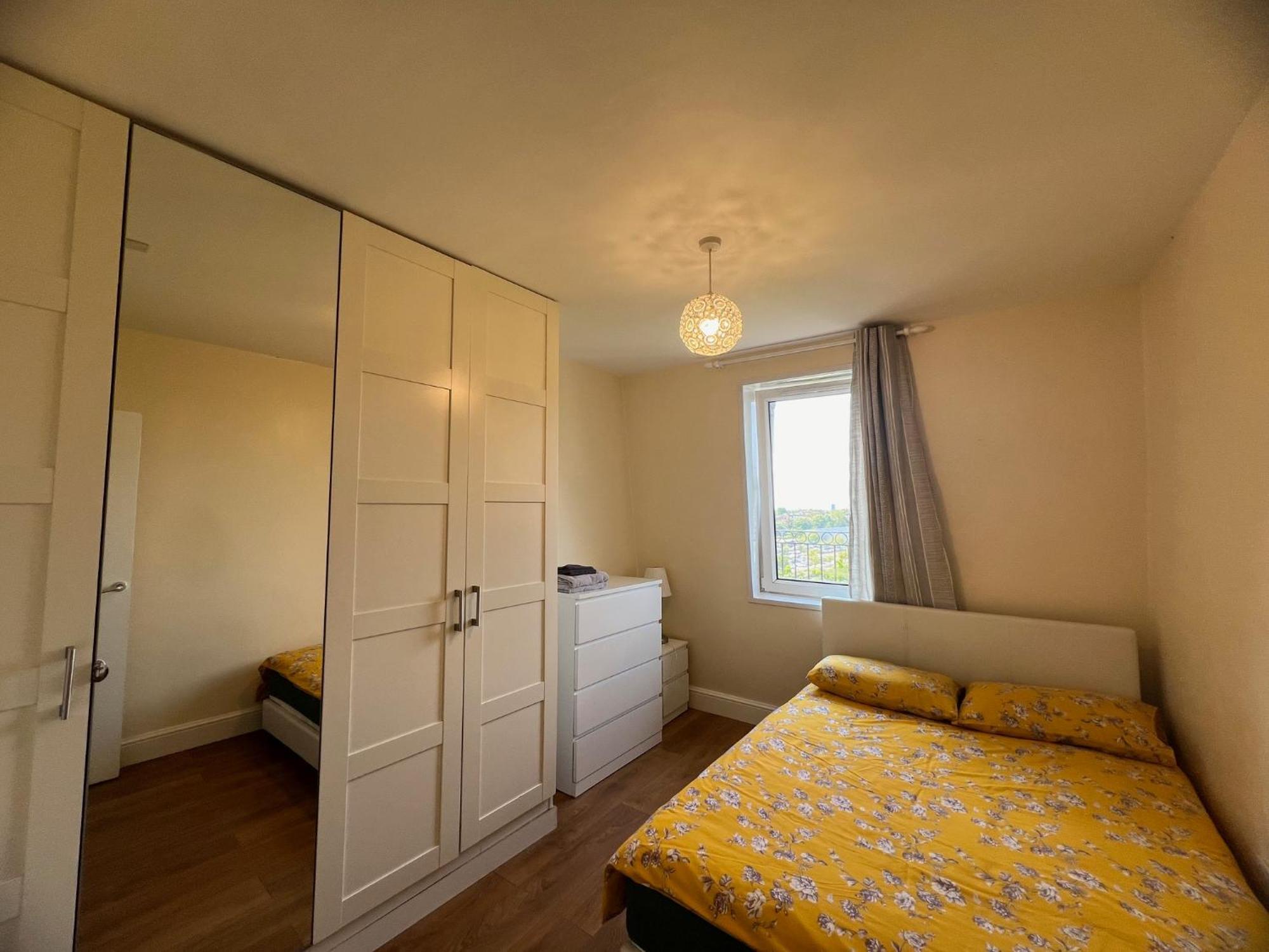 Comfy 2 Bedroom Apartments - Finchley Road, London Bagian luar foto