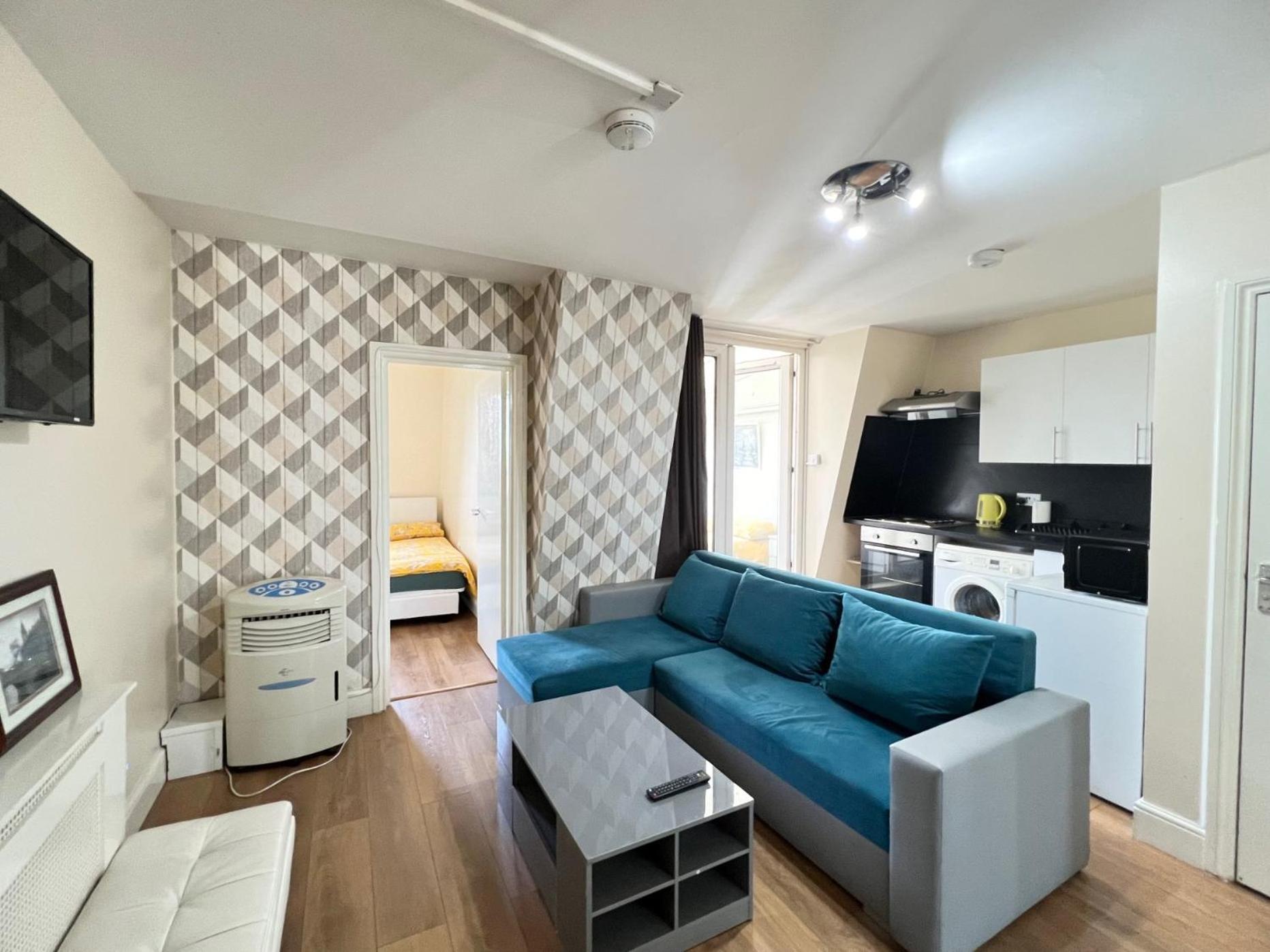 Comfy 2 Bedroom Apartments - Finchley Road, London Bagian luar foto