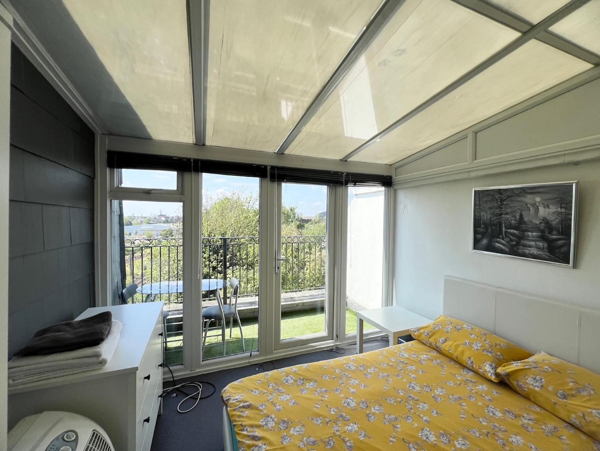 Comfy 2 Bedroom Apartments - Finchley Road, London Bagian luar foto